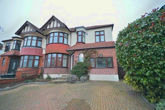 4 Bedroom Semi-Detached House To Rent In Minchenden Crescent, Southgate, London. N14