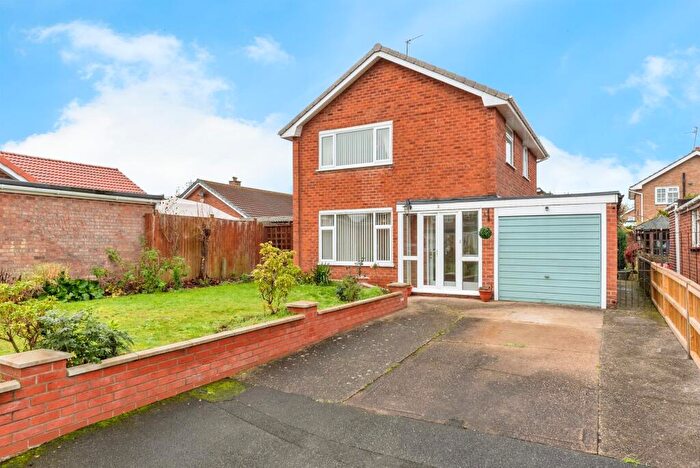 3 Bedroom Detached House For Sale In Woodlands Close, Newark, NG24