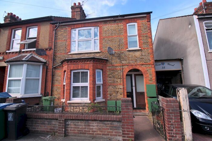 1 Bedroom Flat To Rent In Watford, Watford, Hertfordshire, WD24