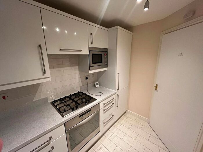 2 Bedroom Flat To Rent In Cygnet Drive, Tamworth, Staffordshire, B79