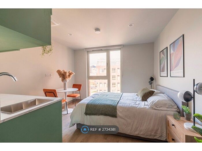 Studio To Rent In Victoria Road, Feltham, TW13