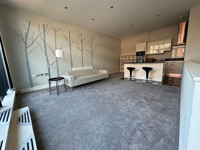 2 Bedroom Flat To Rent In The Axis, Wollaton Street, Nottingham, Nottinghamshire, NG1