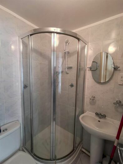 Studio To Rent In Gresham Road, Hounslow TW3