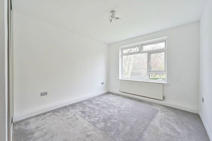 1 Bedroom Flat To Rent In Leopold Avenue, Wimbledon, London, SW19