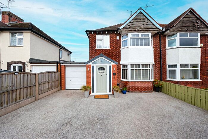 3 Bedroom Semi Detached House For Sale In Cranmer Grove, Mansfield, NG19