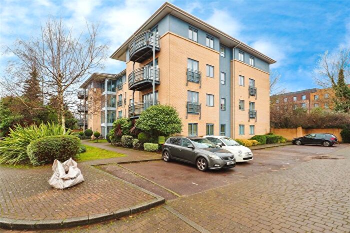 2 Bedroom Flat For Sale In The Quays, Castle Quay Close, Nottingham, Nottinghamshire, NG7