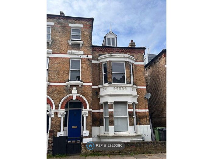 3 Bedroom Flat To Rent In Arlingford Road, London, SW2