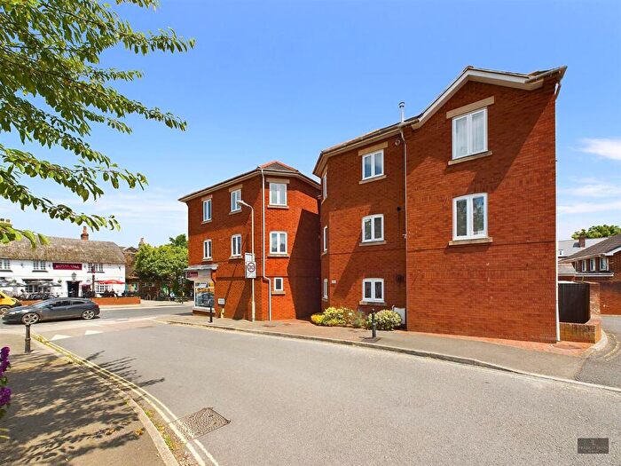 1 Bedroom Flat For Sale In Gordon's Place, Exeter, EX1