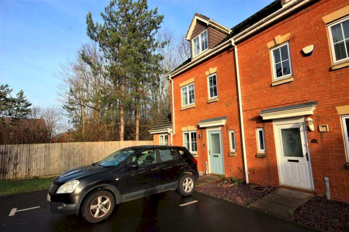 4 Bedroom Terraced House To Rent In Moat Farm Close, Marston Moretaine Bedford, MK43