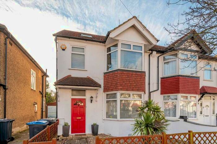 5 Bedroom Semi-Detached House To Rent In Westbourne Road, Croydon, CR0