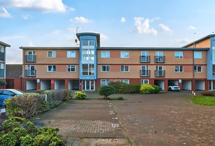2 Bedroom Flat For Sale In The Stockyards, Gloucester, Gloucestershire, GL1