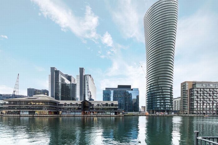 Studio To Rent In Crossharbour Plaza, London, E14