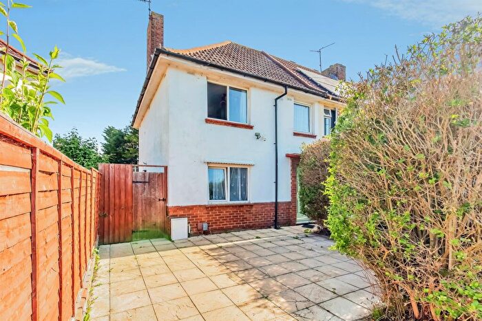 3 Bedroom Semi-Detached House For Sale In Kingsley Road, Peterborough, PE1