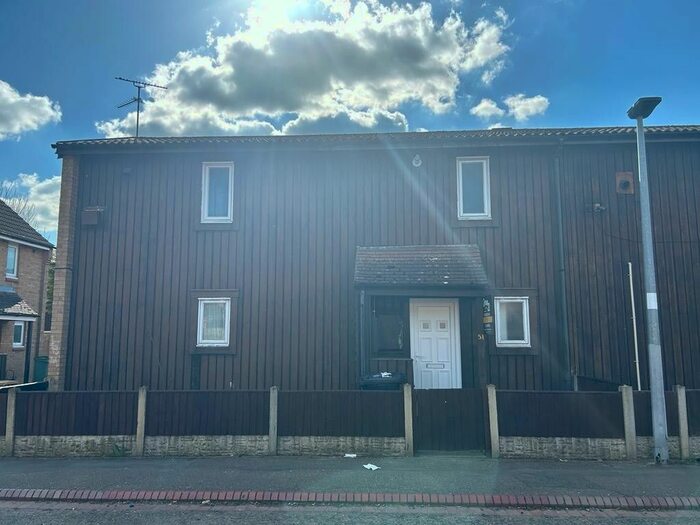 4 Bedroom Property To Rent In Brudenell, Orton Goldhay, Peterborough, PE2