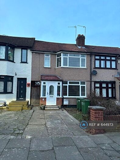 3 Bedroom Semi-Detached House To Rent In Radnor Avenue, Welling, DA16