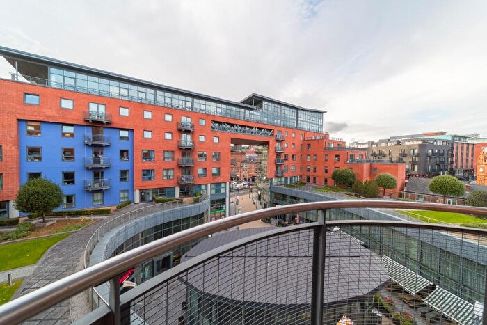 2 Bedroom Apartment To Rent In Fitzwilliam Street, City Centre, Sheffield, S1