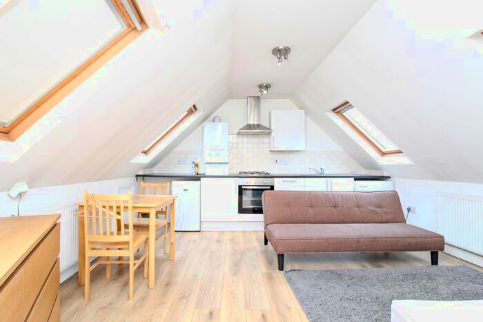 1 Bedroom Flat To Rent In Seven Sisters Road, London, N15