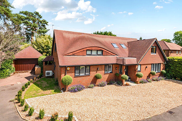 4 Bedroom Detached House For Sale In The Ponds, Ellesmere Road, Weybridge, KT13