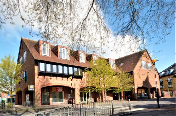 1 Bedroom Flat To Rent In Horley, Surrey, RH6