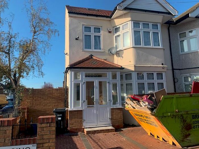 5 Bedroom End Of Terrace House To Rent In Lancing Road, Ilford IG2