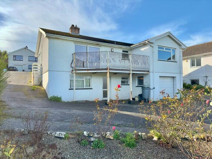 3 Bedroom Detached House For Sale In Westerlands Road, Wadebridge
