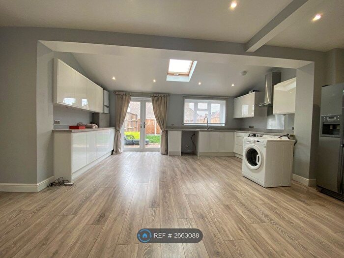 4 Bedroom Terraced House To Rent In Rosedale Road, Dagenham, RM9