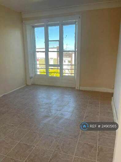 1 Bedroom Flat To Rent In Clifton Place, Newport, NP20