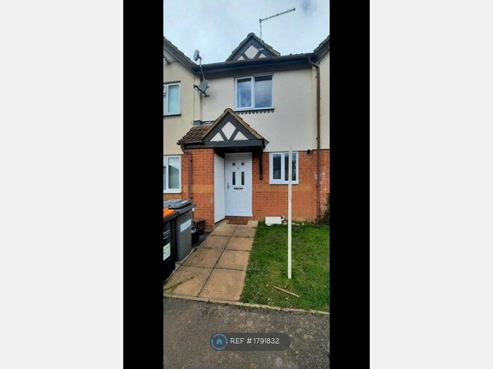2 Bedroom Terraced House To Rent In Chalkdown, Luton, LU2