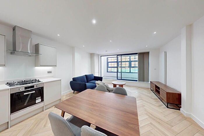 2 Bedroom Flat To Rent In Roman Road, London, E3