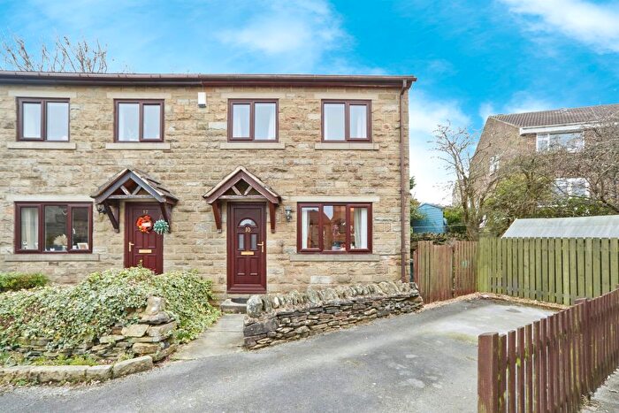 3 Bedroom Semi-Detached House For Sale In Delph Croft View, Keighley, BD21