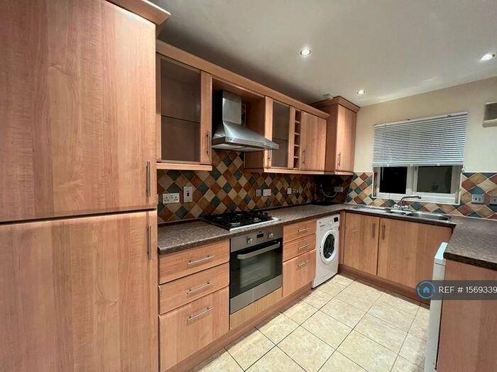 4 Bedroom Semi-Detached House To Rent In Walden Croft, Simpson, Milton Keynes, MK6