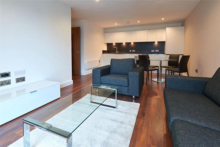 2 Bedroom Apartment To Rent In Greengate Salford, M3