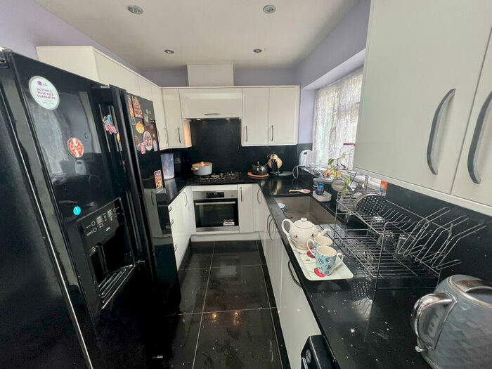 5 Bedroom House To Rent In Tansy Close, London, E6