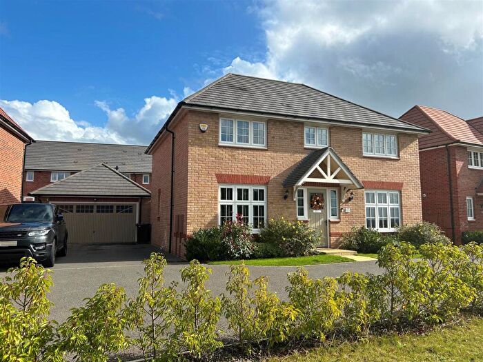 4 Bedroom Detached House For Sale In Beards Wood Drive, Oakwood, Derby, DE21