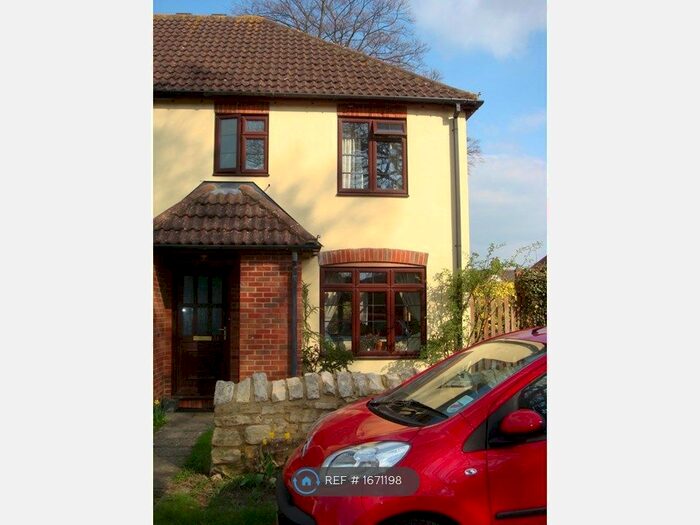 3 Bedroom Semi-Detached House To Rent In Biscoe Court, Oxfordshire, OX33
