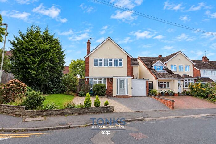 3 Bedroom Detached House For Sale In Cherry Tree Lane, Halesowen, B63