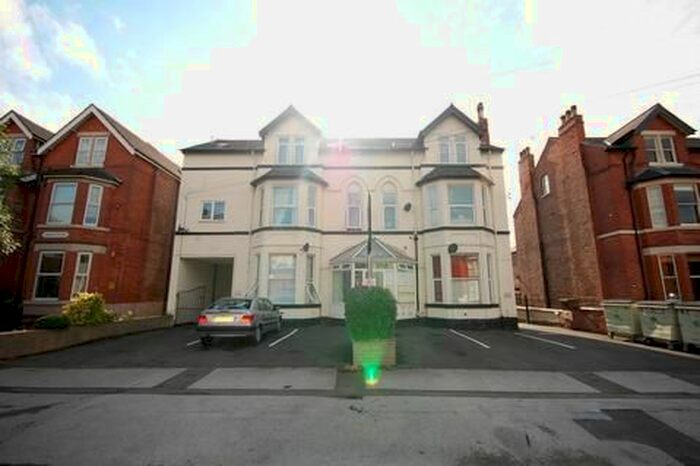2 Bedroom Flat To Rent In Bridgford Court, Musters Road, West Bridgford, Nottingham, NG2