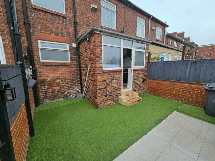 3 Bedroom Terraced House To Rent In Great Lime Road, Newcastle Upon Tyne, NE12