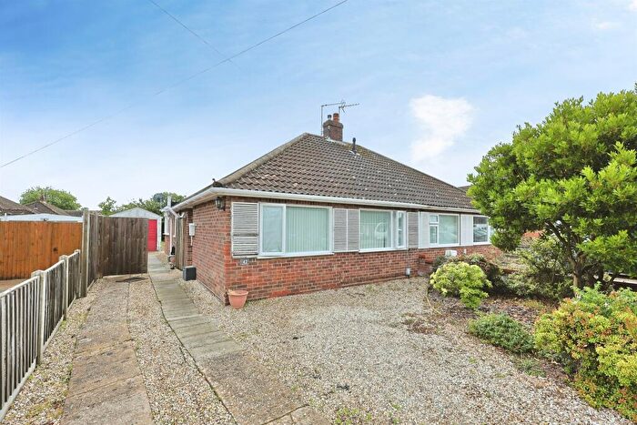 2 Bedroom Semi-Detached Bungalow For Sale In Hansell Road, Norwich, NR7
