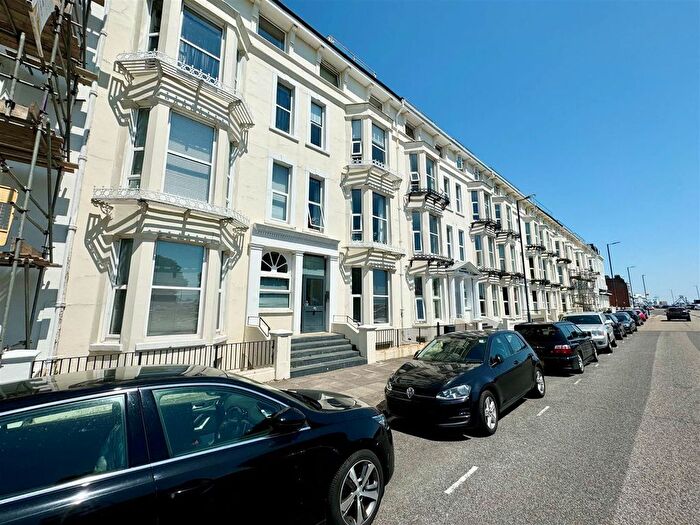 2 Bedroom Flat To Rent In Sea View Apartments, South Parade, Southsea, PO5