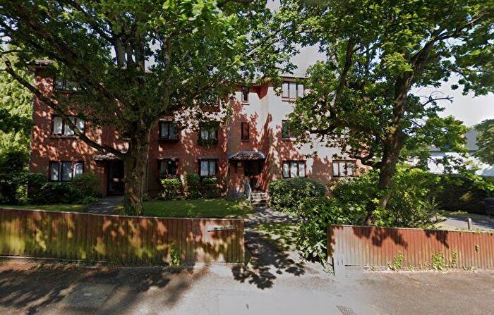 2 Bedroom Flat To Rent In Ardmore Lodge, BH14