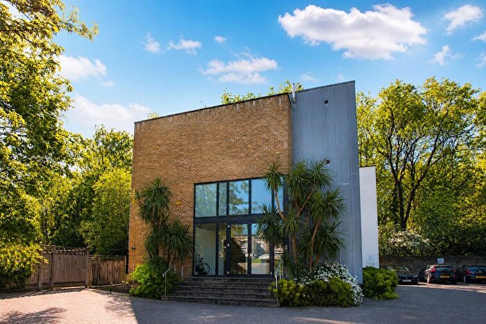 3 Bedroom Flat For Sale In Collison Place, Manor Road, London, N16