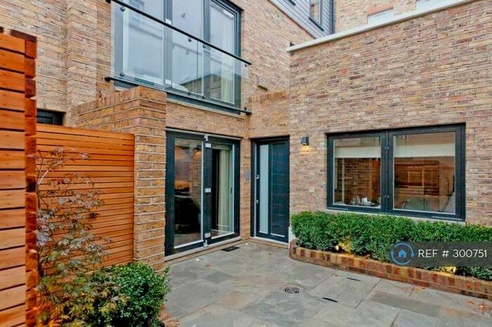 3 Bedroom End Of Terrace House To Rent In Elysian Mews, London, N7