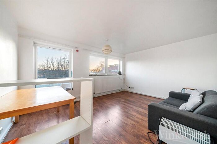 4 Bedroom Maisonette To Rent In Lovelinch Close, London, SE15