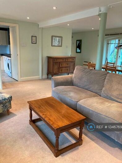 2 Bedroom Flat To Rent In Waterfront House, Bath, BA2
