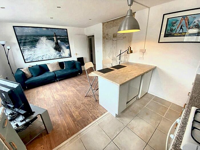 2 Bedroom Flat To Rent In Connaught Road, Royal Connaught Apartments, E16