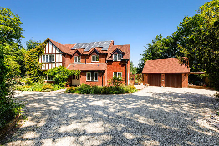 5 Bedroom House For Sale In Hurst Close, Epsom, KT18