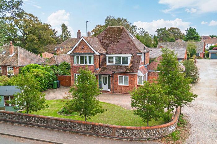 4 Bedroom Detached House For Sale In Beautifully Renovated Family Home In The Heart Of Holt, NR25