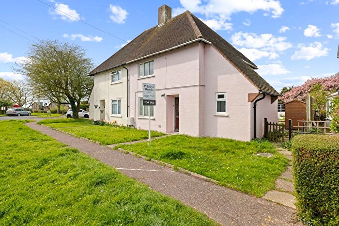 2 Bedroom Semi Detached House For Sale In Highfield Lane, Oving, PO20