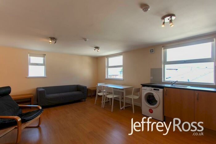8 Bedroom Private Hall To Rent In Richmond Road, Roath, CF24